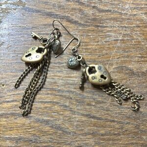 💛 Vintage Brass Heart Lock Charm Earrings